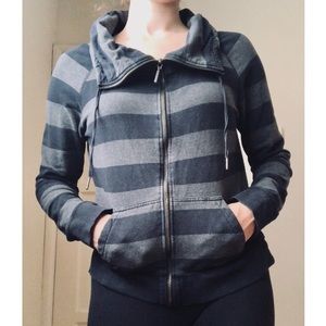 ‼️DONATING 6/8‼️ Calvin Klein Athletic Zip-Up